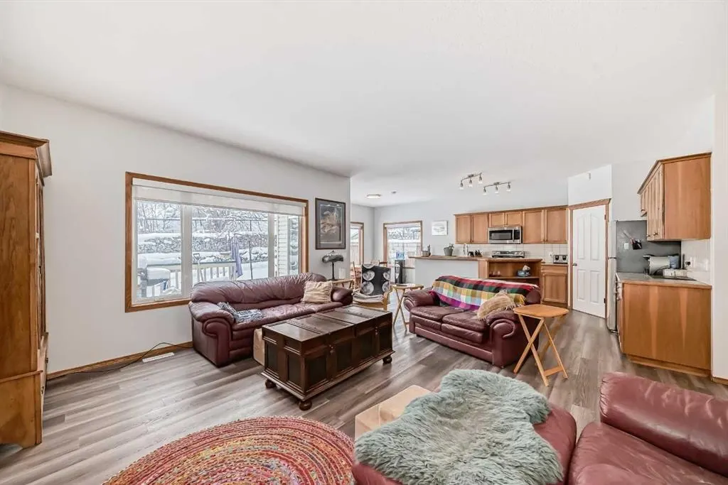 13 Bow Ridge Drive