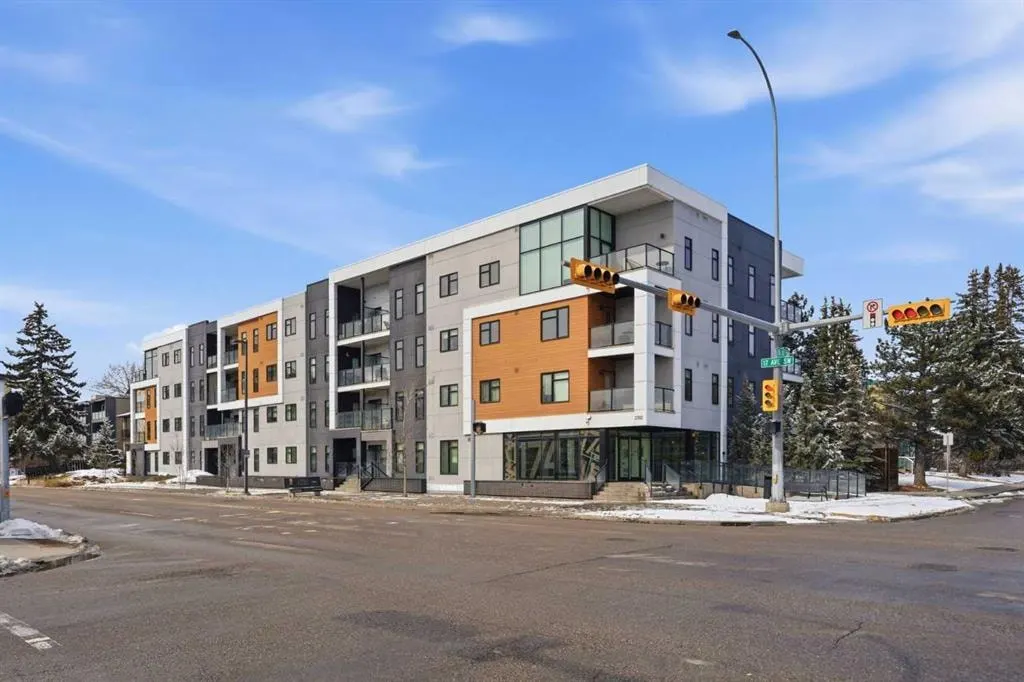 2702 17 Avenue SW #209
