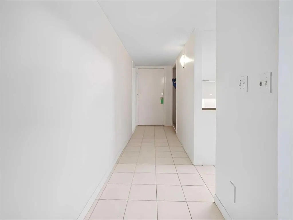 1625 14 Avenue SW #205