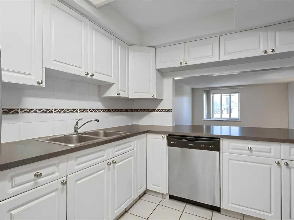1625 14 Avenue SW #205