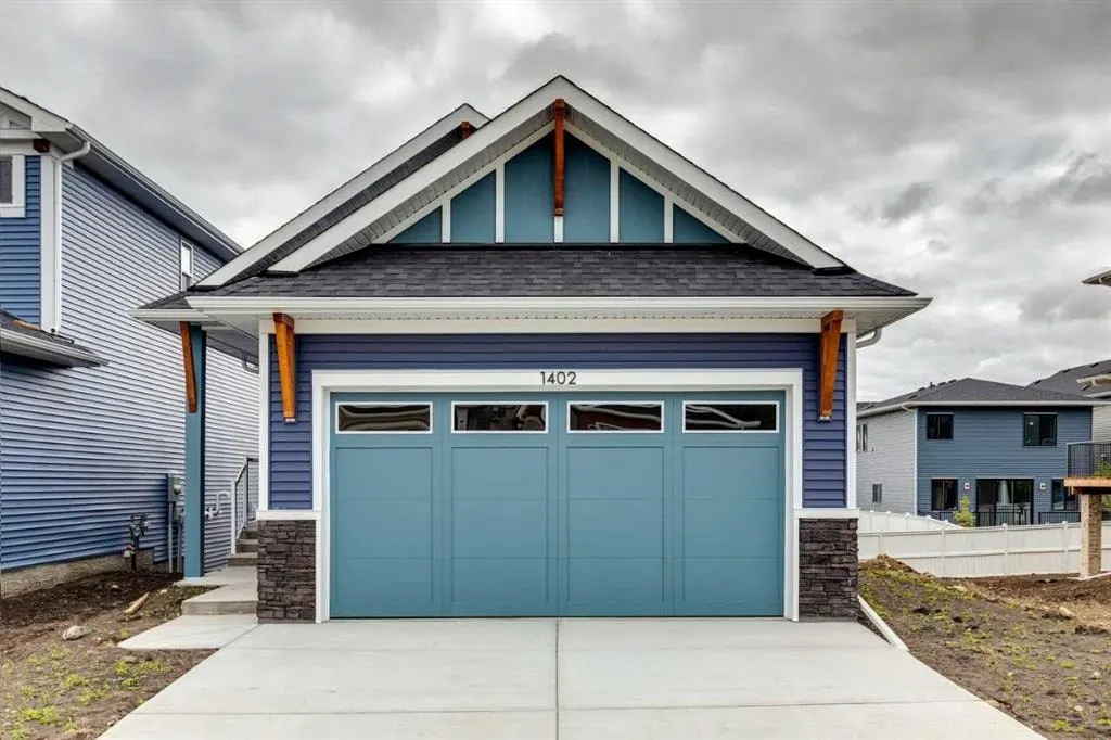 1402 Bayview Crescent SW