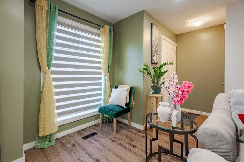 2400 Ravenswood View SE #202