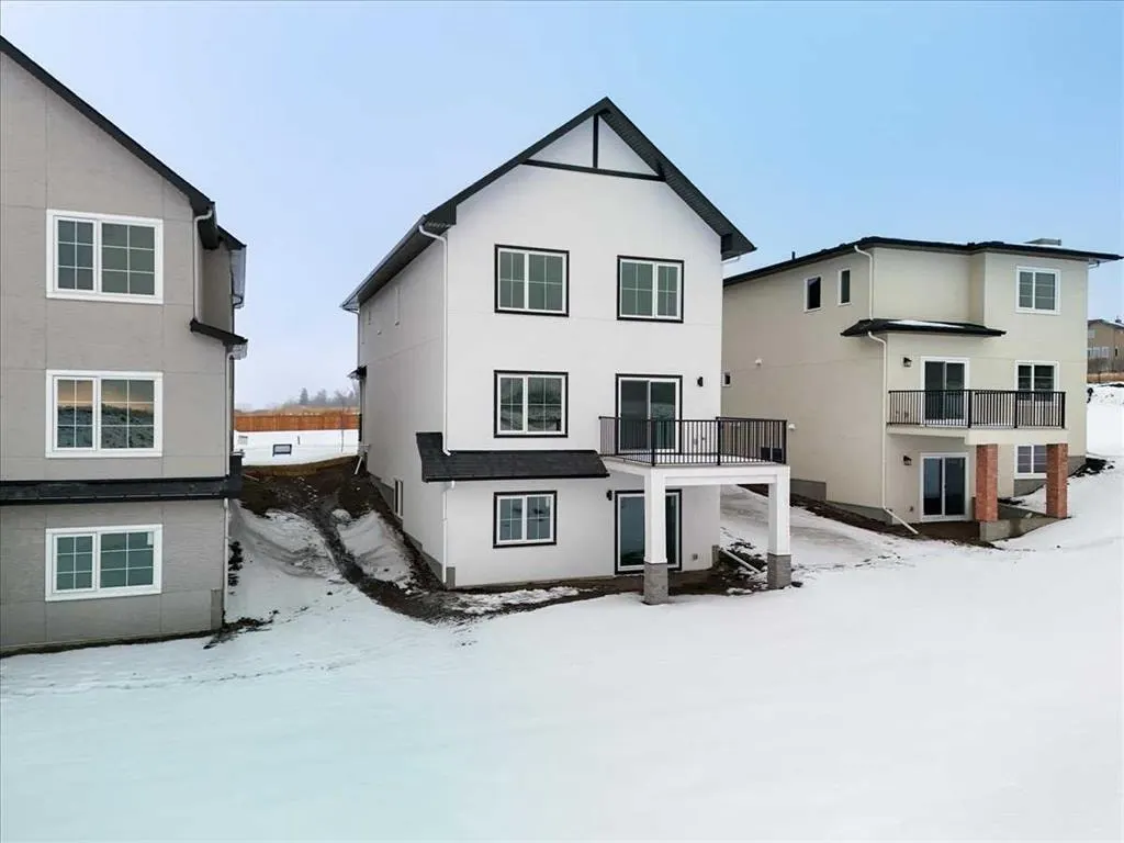 7 Lakewood Way