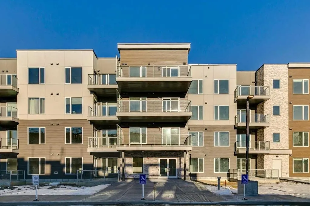 660 Shawnee Square SW #408