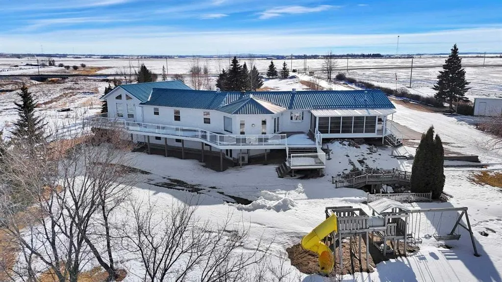 27556 Township Road 372