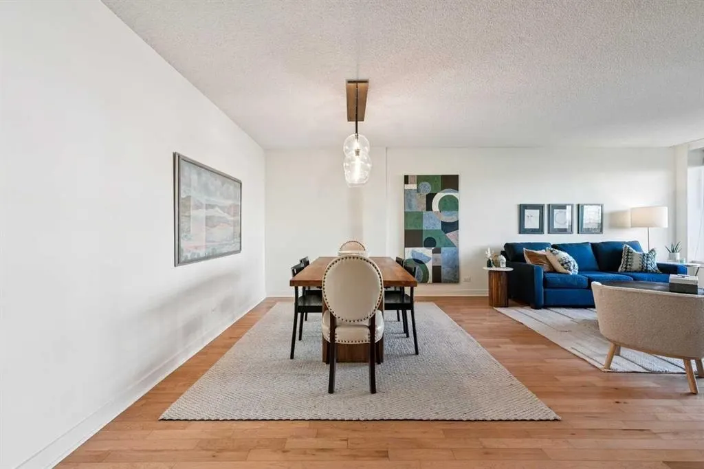 3316 Rideau Place SW #204