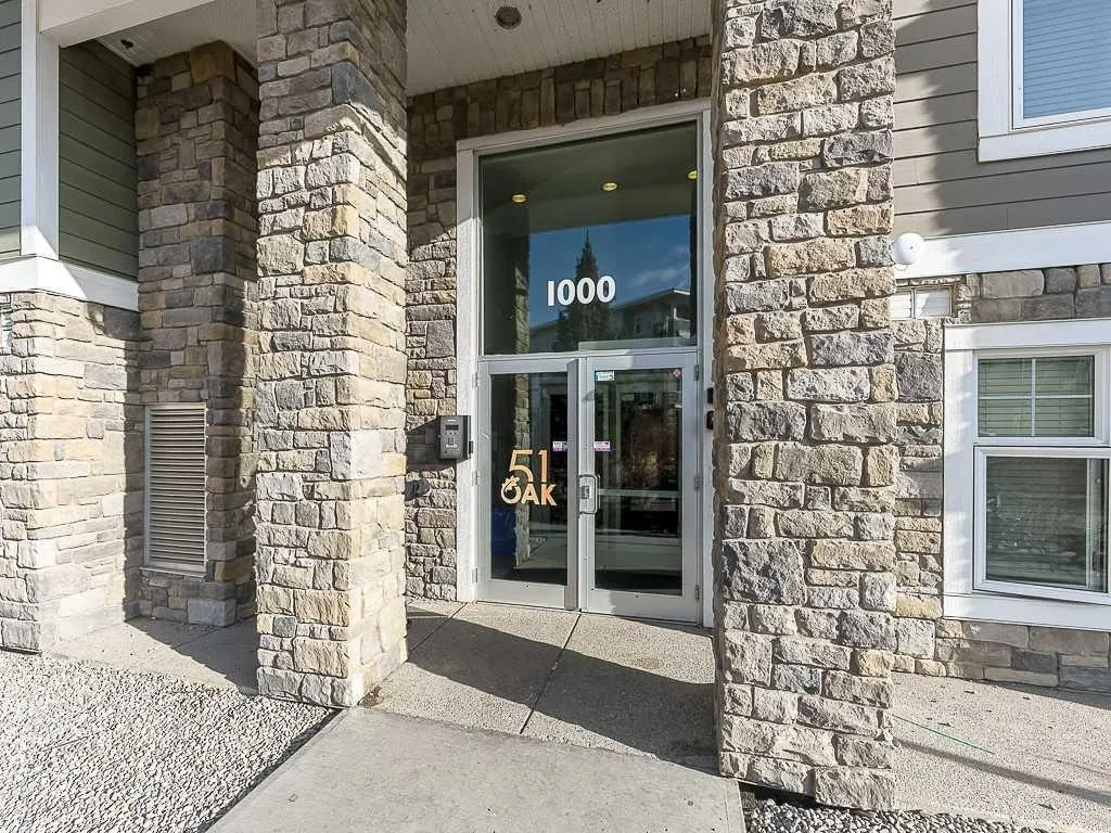 11 Mahogany Row SE #1203