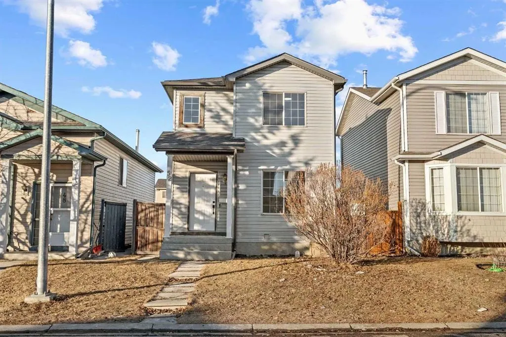 52 Martin Crossing Rise NE