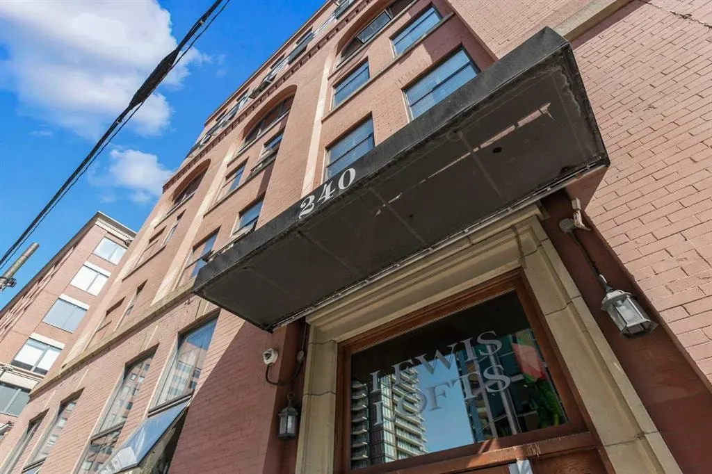 240 11 Avenue SW #103