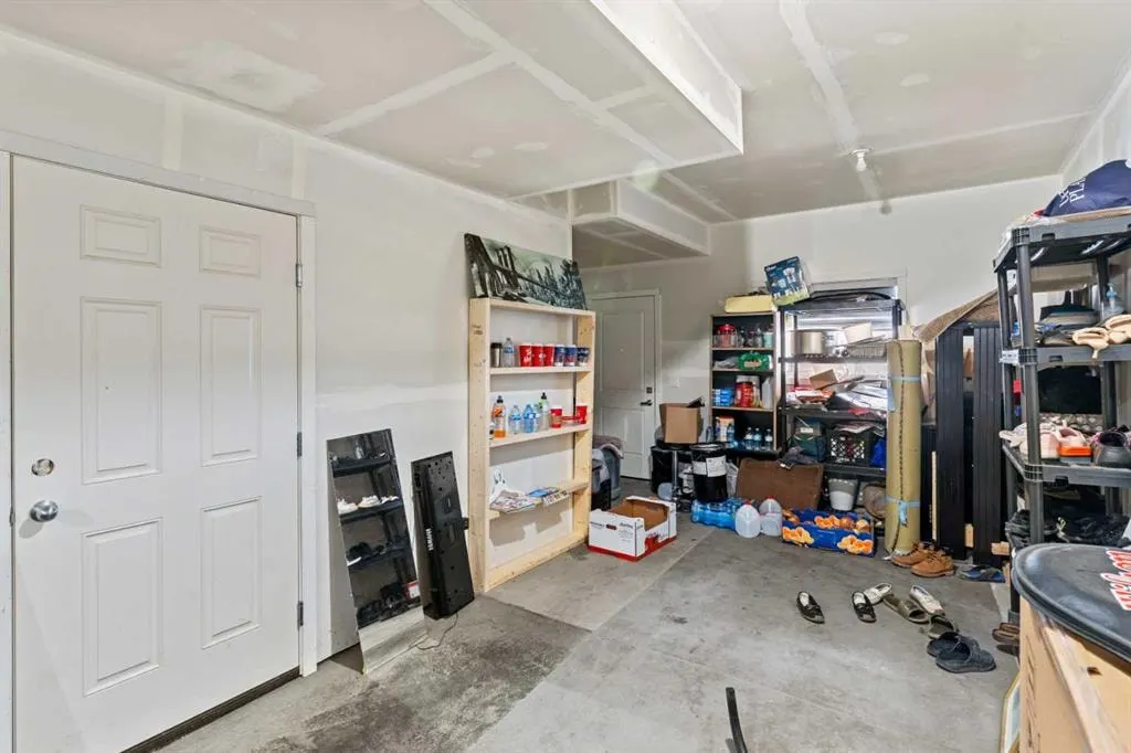 95 Skyview Close NE #908