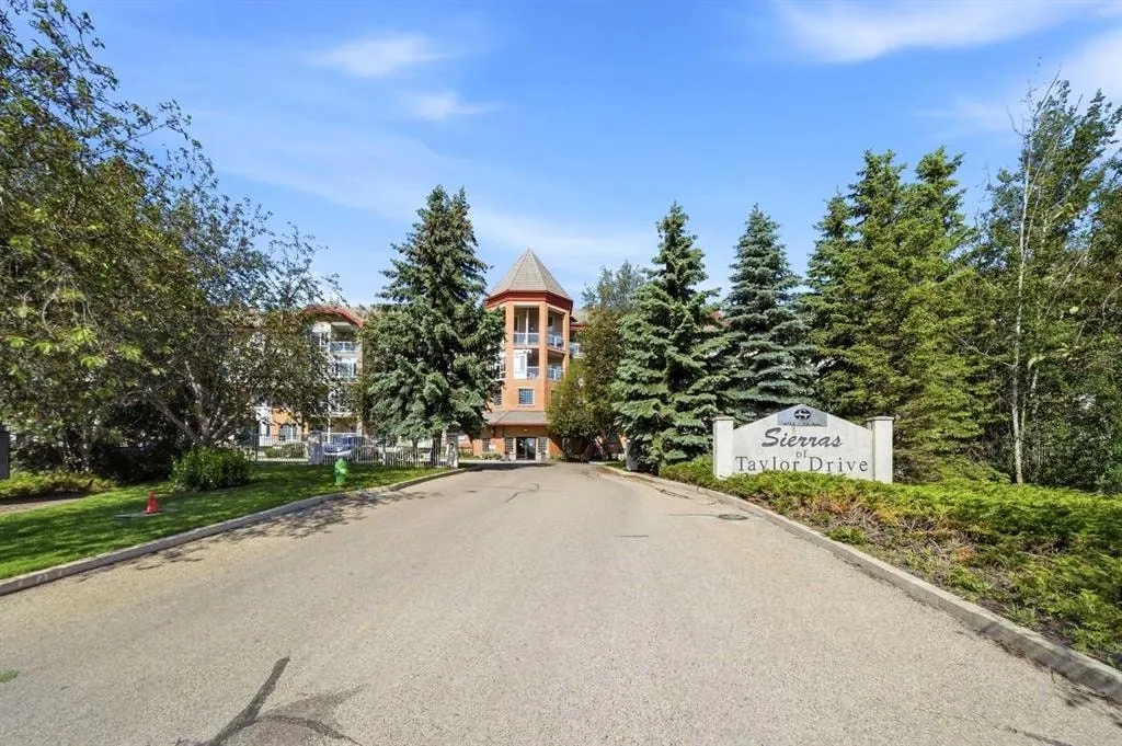 4512 52 Avenue #412
