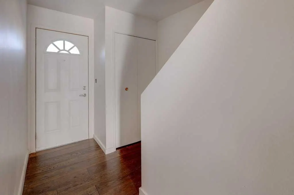 64 Whitnel Court NE #33