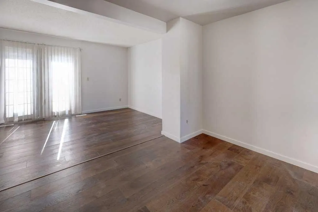 64 Whitnel Court NE #33