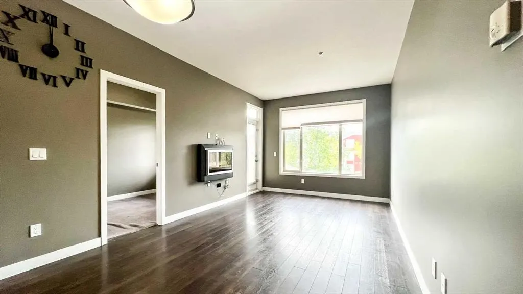 10 Auburn Bay Link SE #208