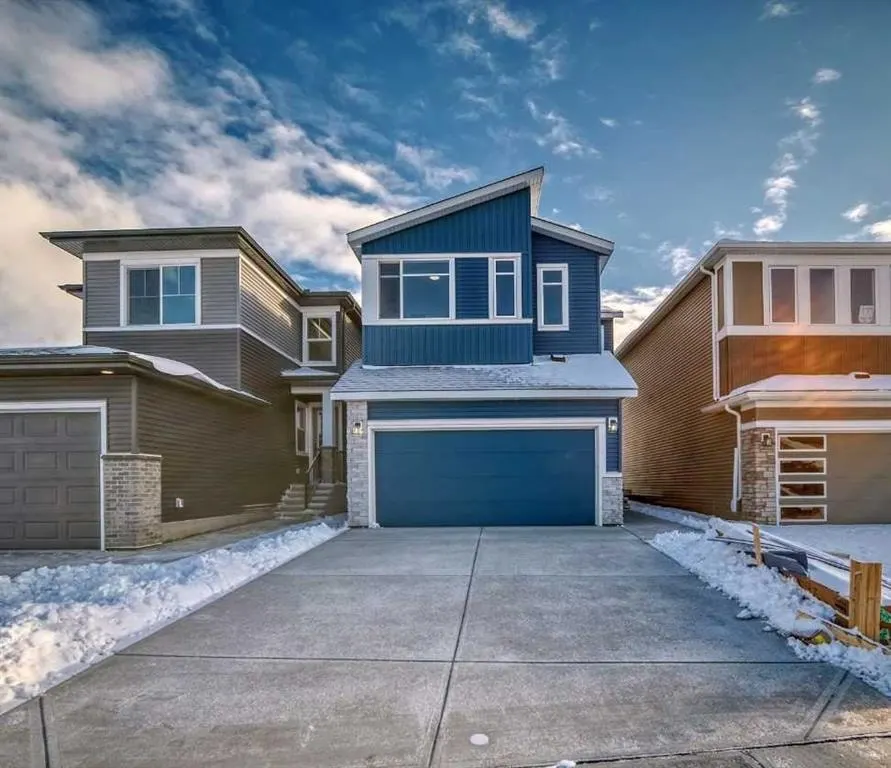 374 Corner Glen Way NE
