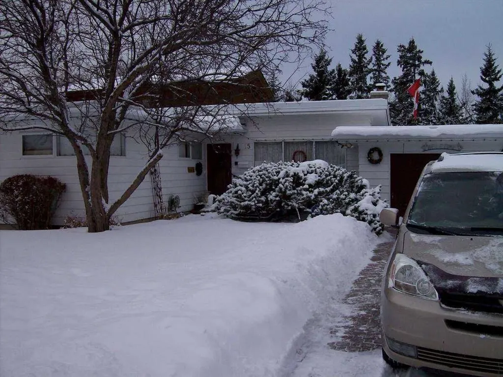 15 Glenview Drive SW