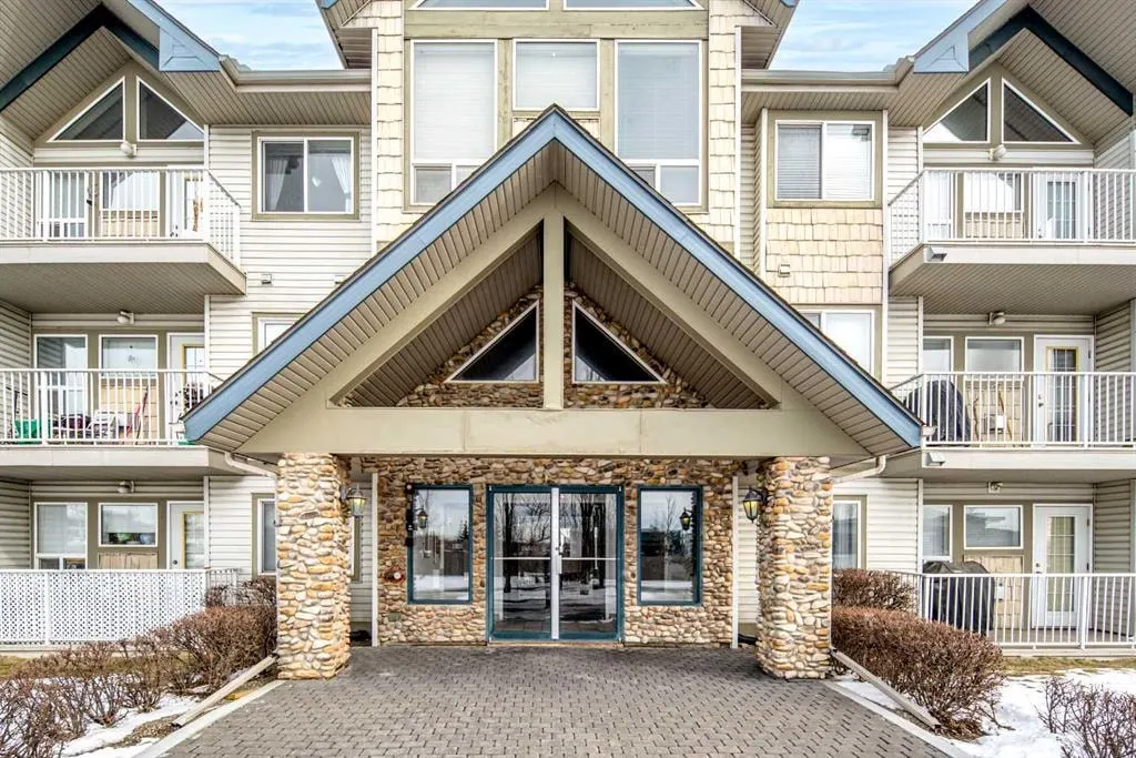 7 Harvest Gold Manor NE #313