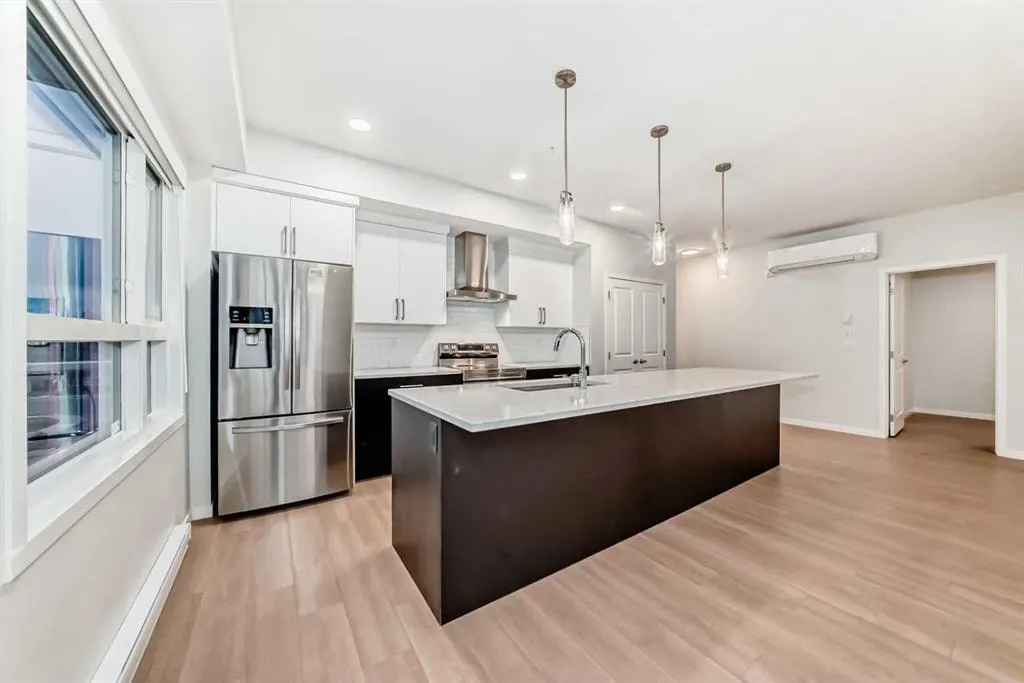 80 Carrington Plaza NW #404