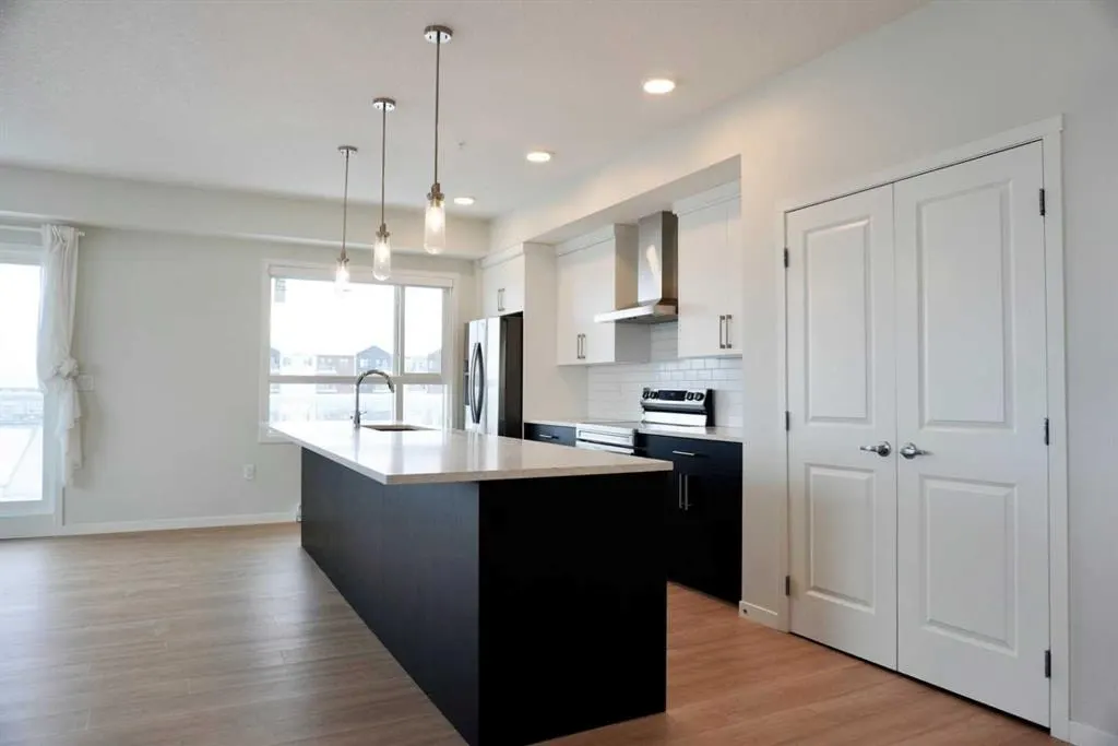80 Carrington Plaza NW #404