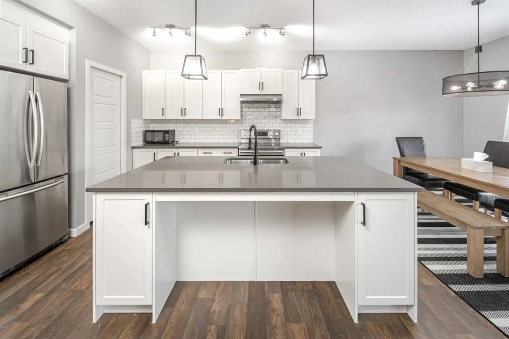 80 Howse Manor NE