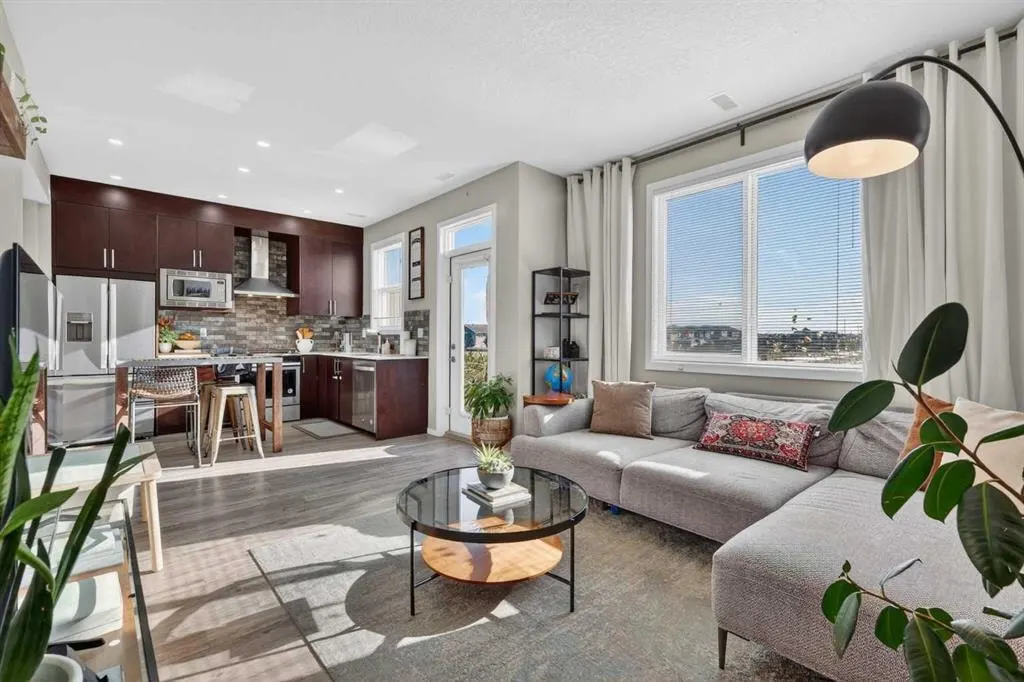 445 Redstone Walk NE #203