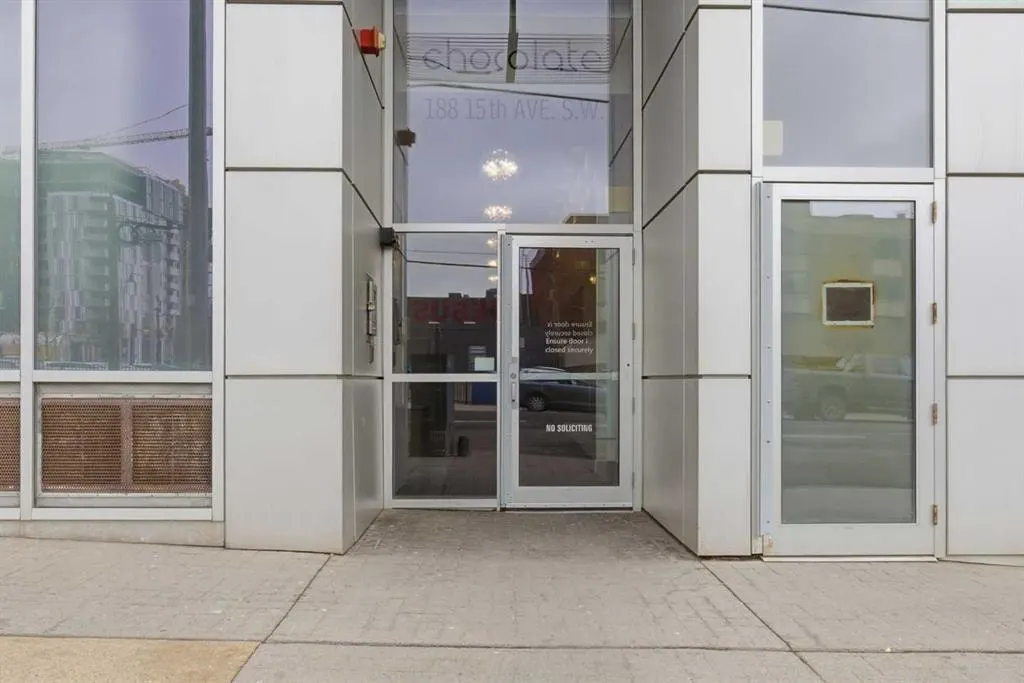 188 15 Avenue SW #203