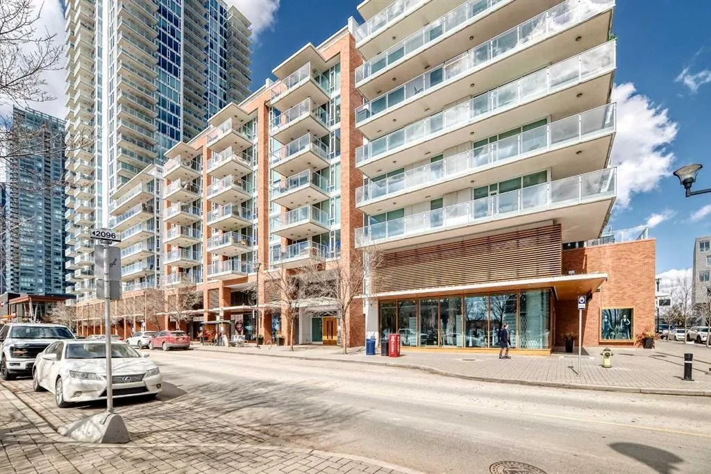 560 6 Avenue SE #204