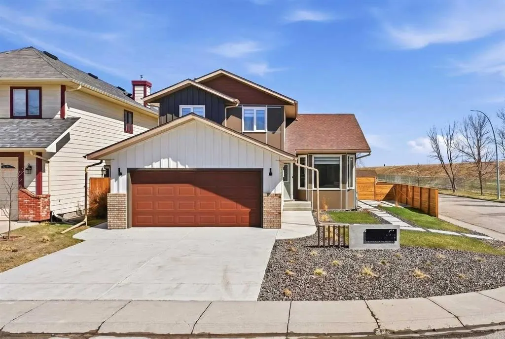 42 Sunvista Crescent SE
