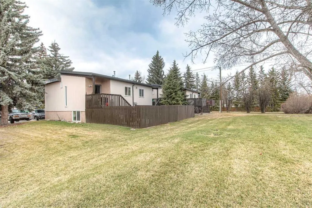 172 Oaktree Lane SW