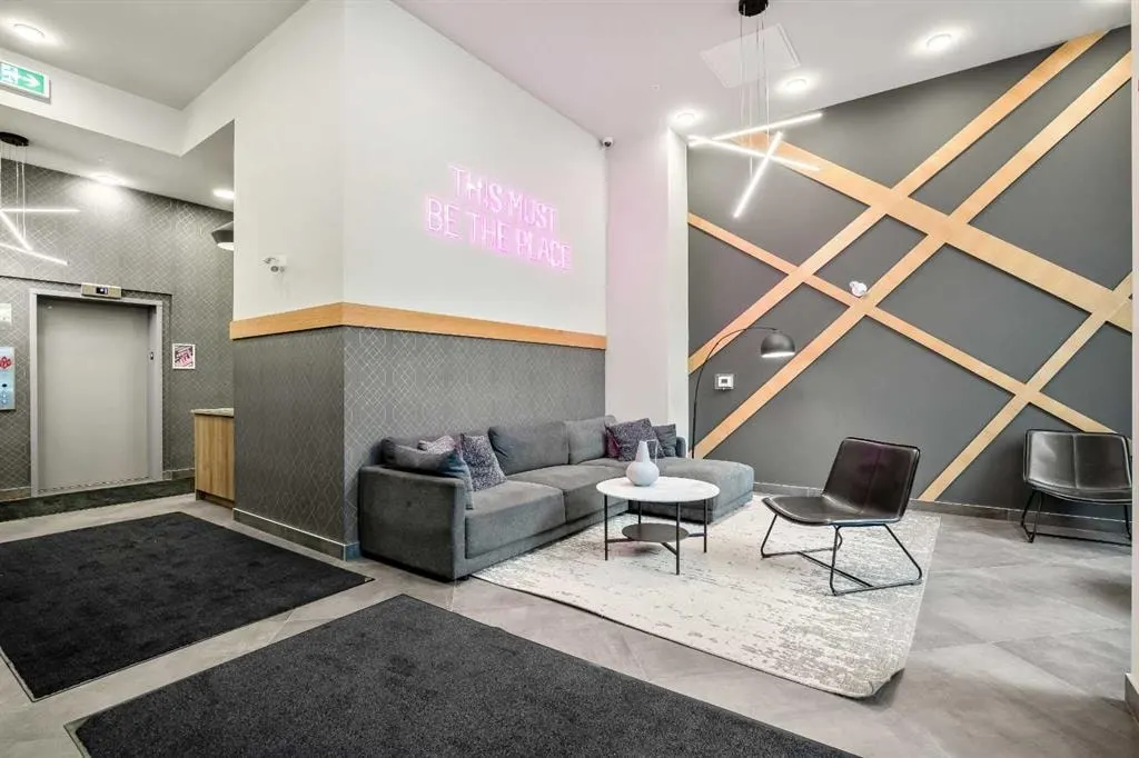 3932 University Avenue NW #507