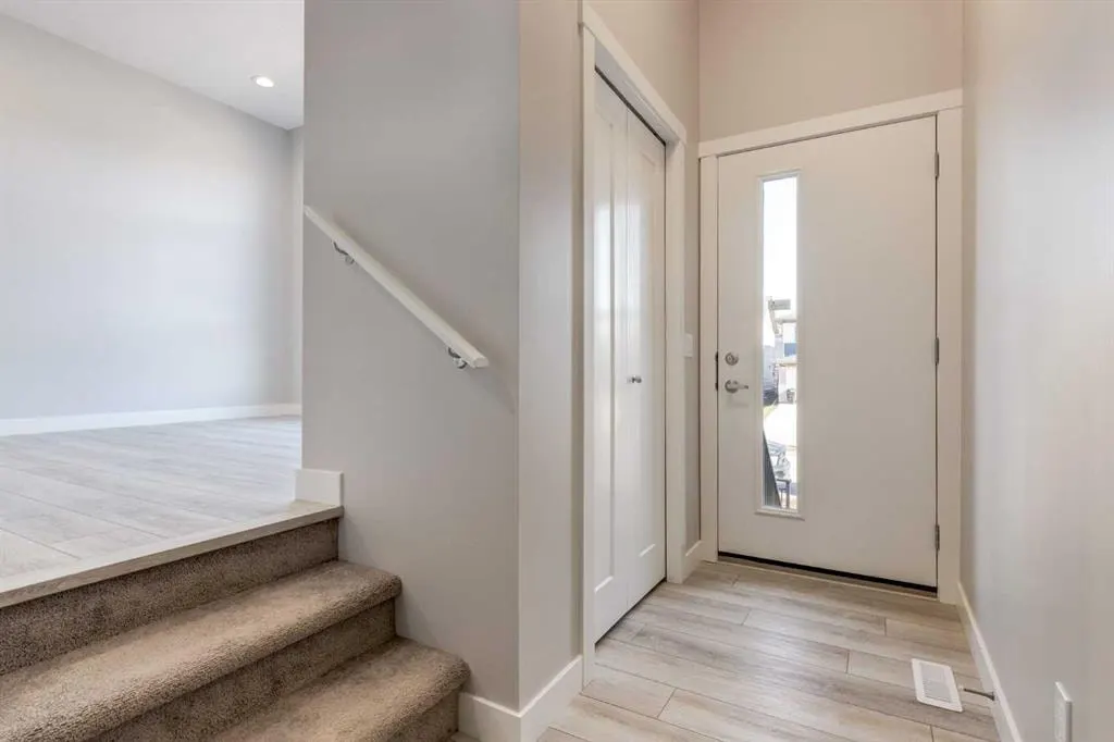 156 Walden Lane SE