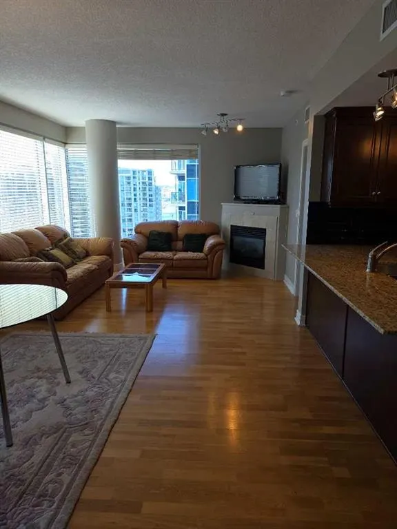 910 5 Avenue SW #2208