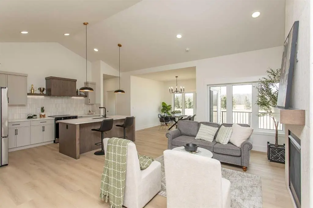 38452 Range Road 284 #203