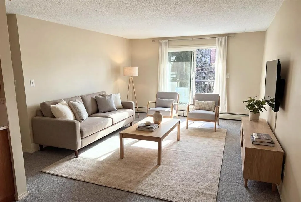 617 56 Avenue SW #307