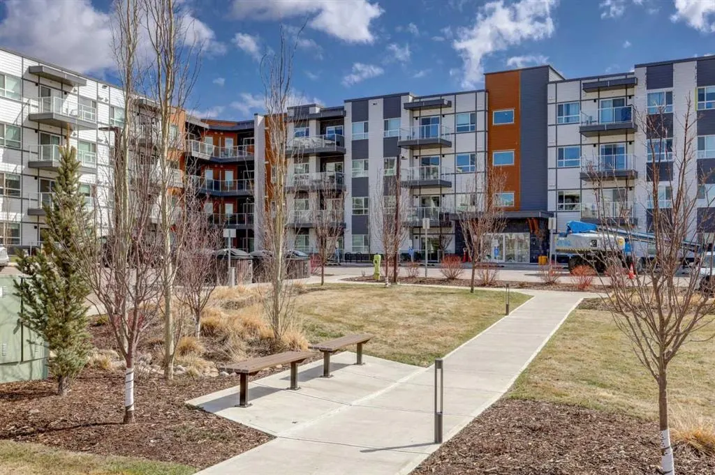 360 Harvest Hills Way #106