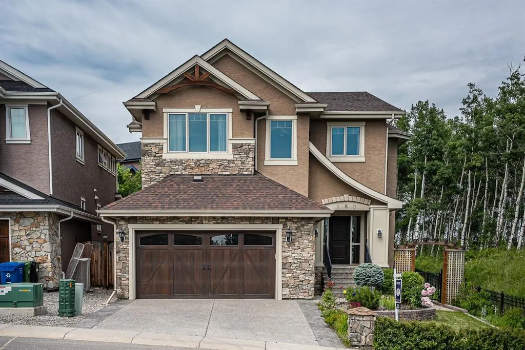 180 ASCOT Drive SW