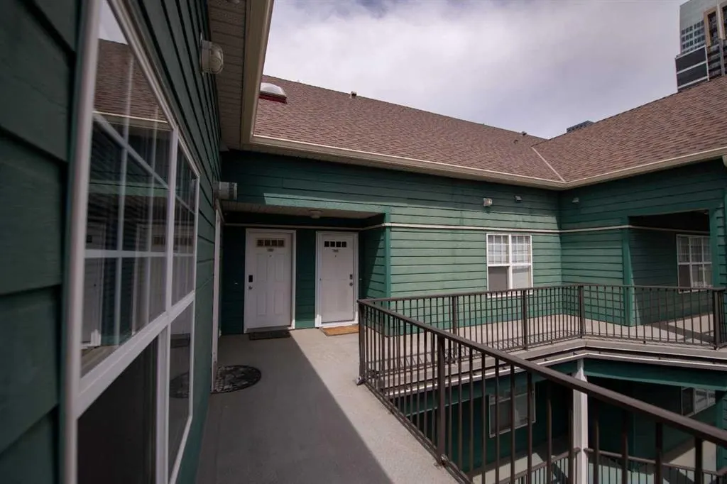 112 14 Avenue SE #235