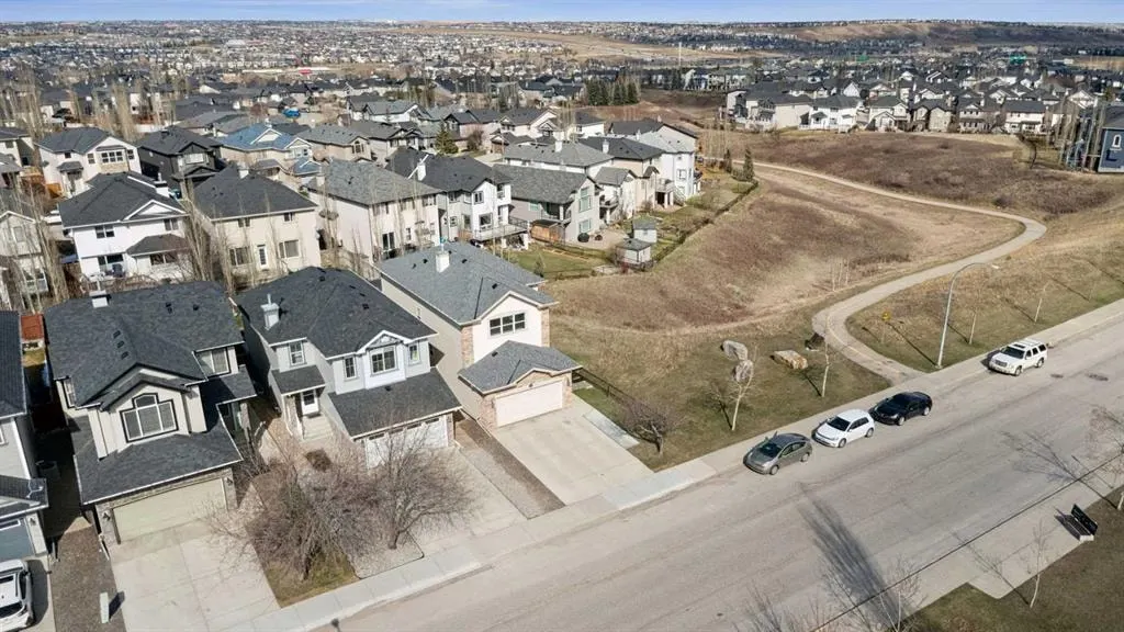 357 Kincora Drive NW