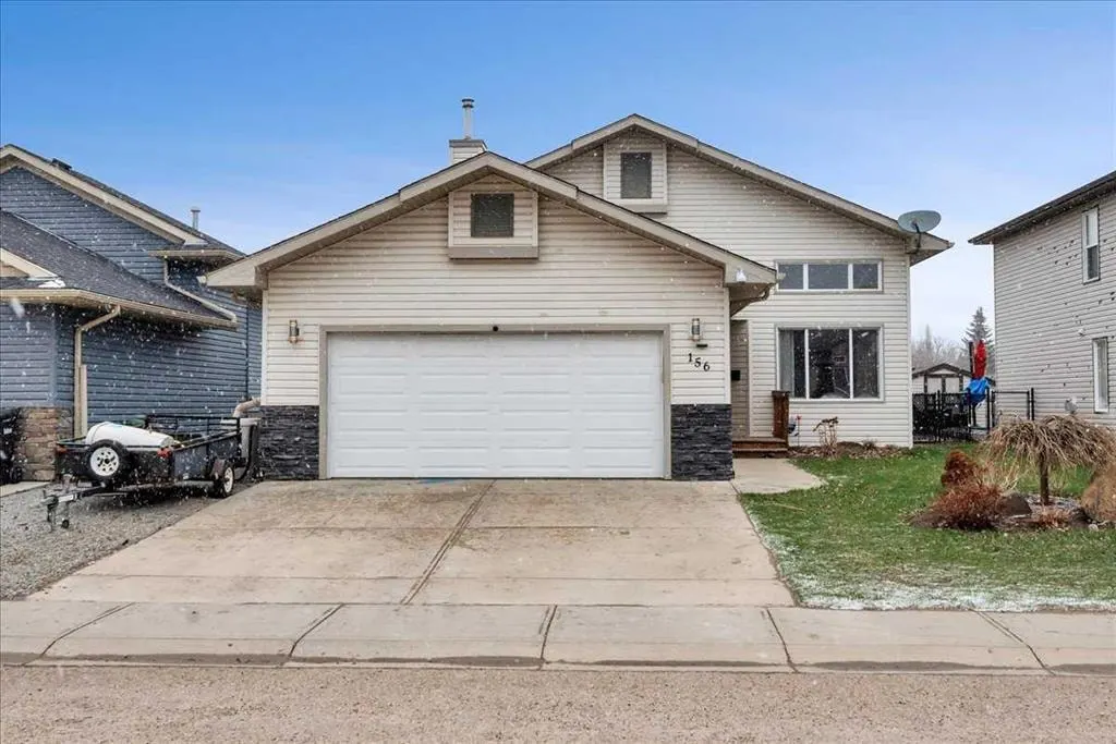 156 Aspen Creek Crescent
