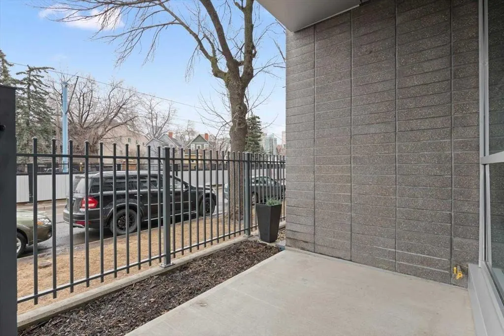 235 9A Street NW #111