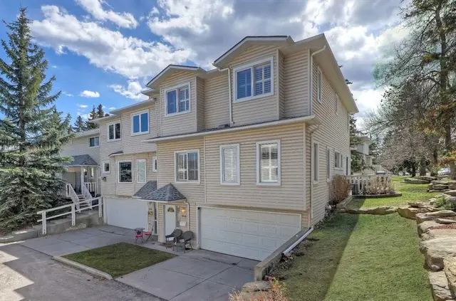 446 Killarney Glen Court SW, Killarney/Glengarry