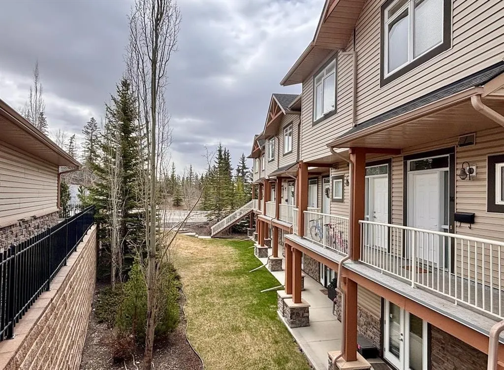 181 Rockyledge View NW #9