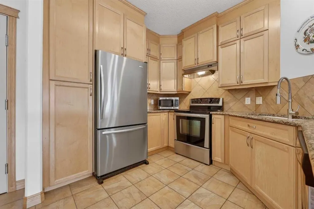 30 Discovery Ridge Close SW #503
