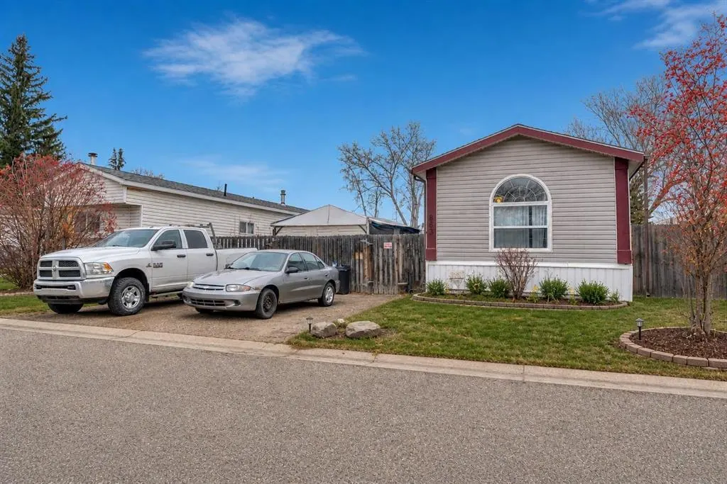 863 Brentwood Crescent