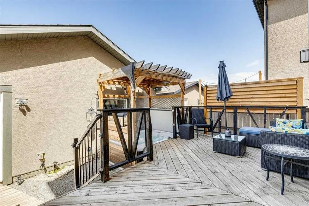 216 Mahogany Grove SE