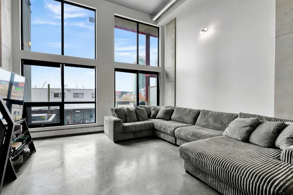 535 8 Avenue SE #216