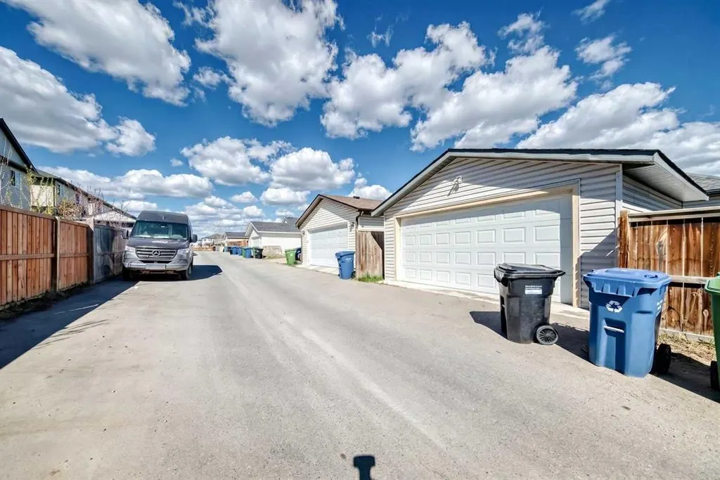 231 Saddlebrook Way NE