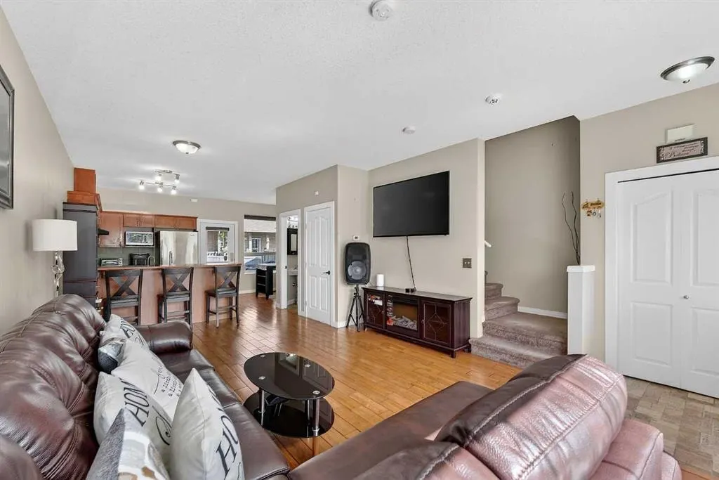 2005 Luxstone Boulevard SW #402