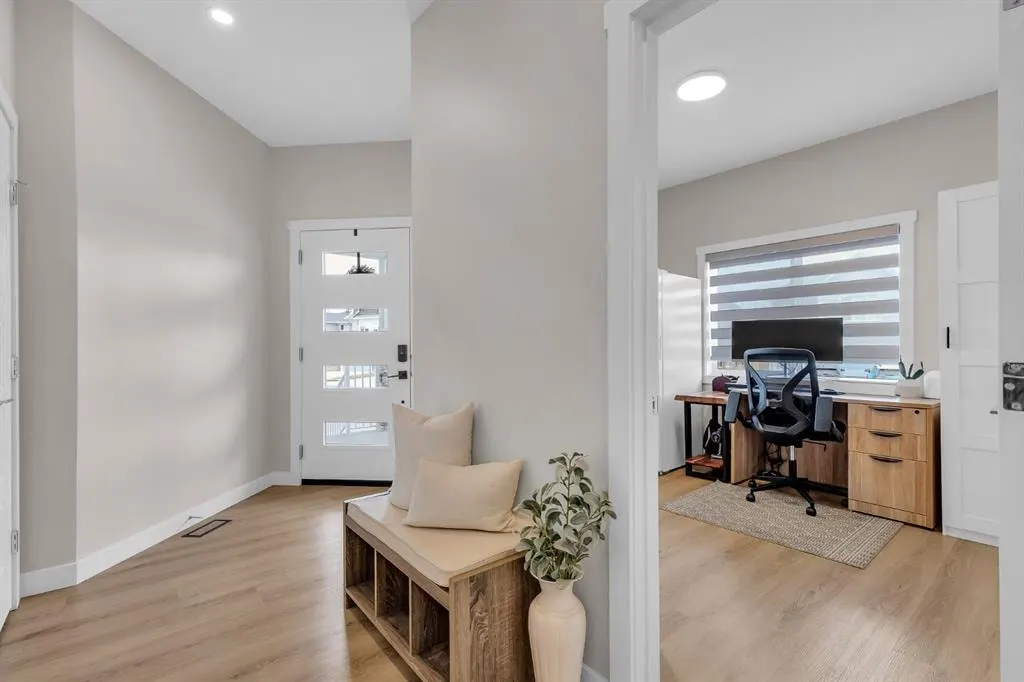 315 Monterey Place SE