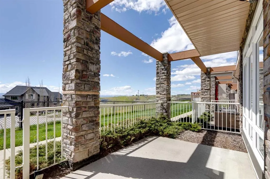 181 Rockyledge View NW #7